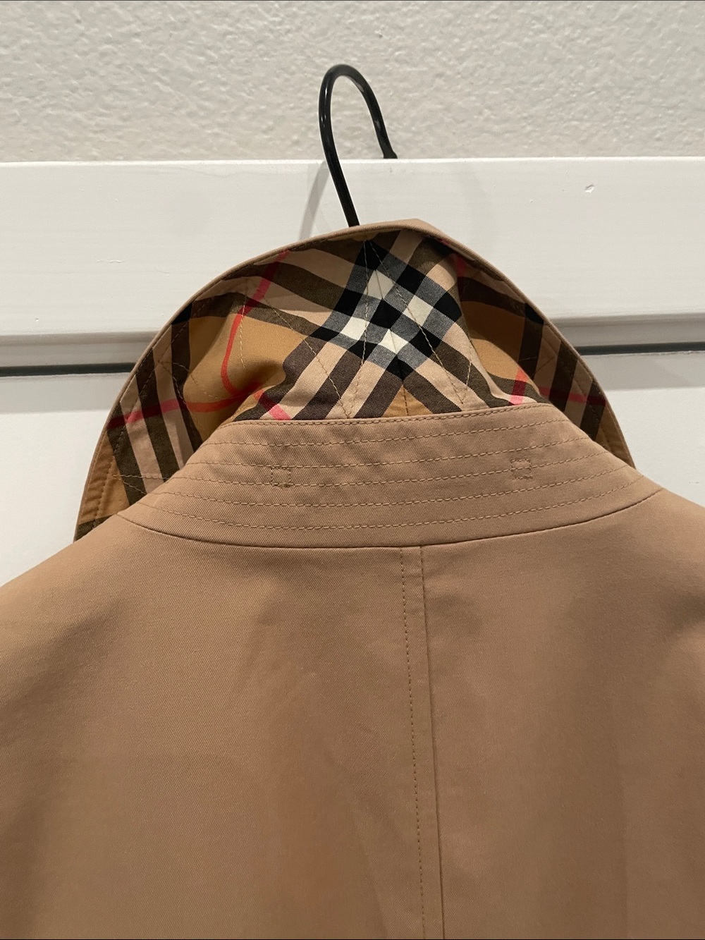 Burberry Tan Single-Breasted Trench Coat with Signature Check Lining - Picture 7 of 10